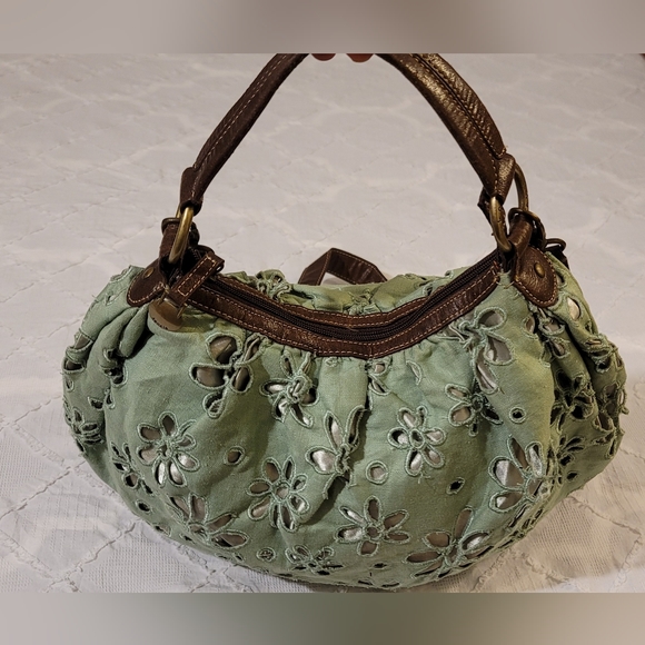 VINTAGE Kenzie Green and Metalic Flower Pattern Hobo Crossbody Bag /Shoulder Bag - Picture 4 of 15